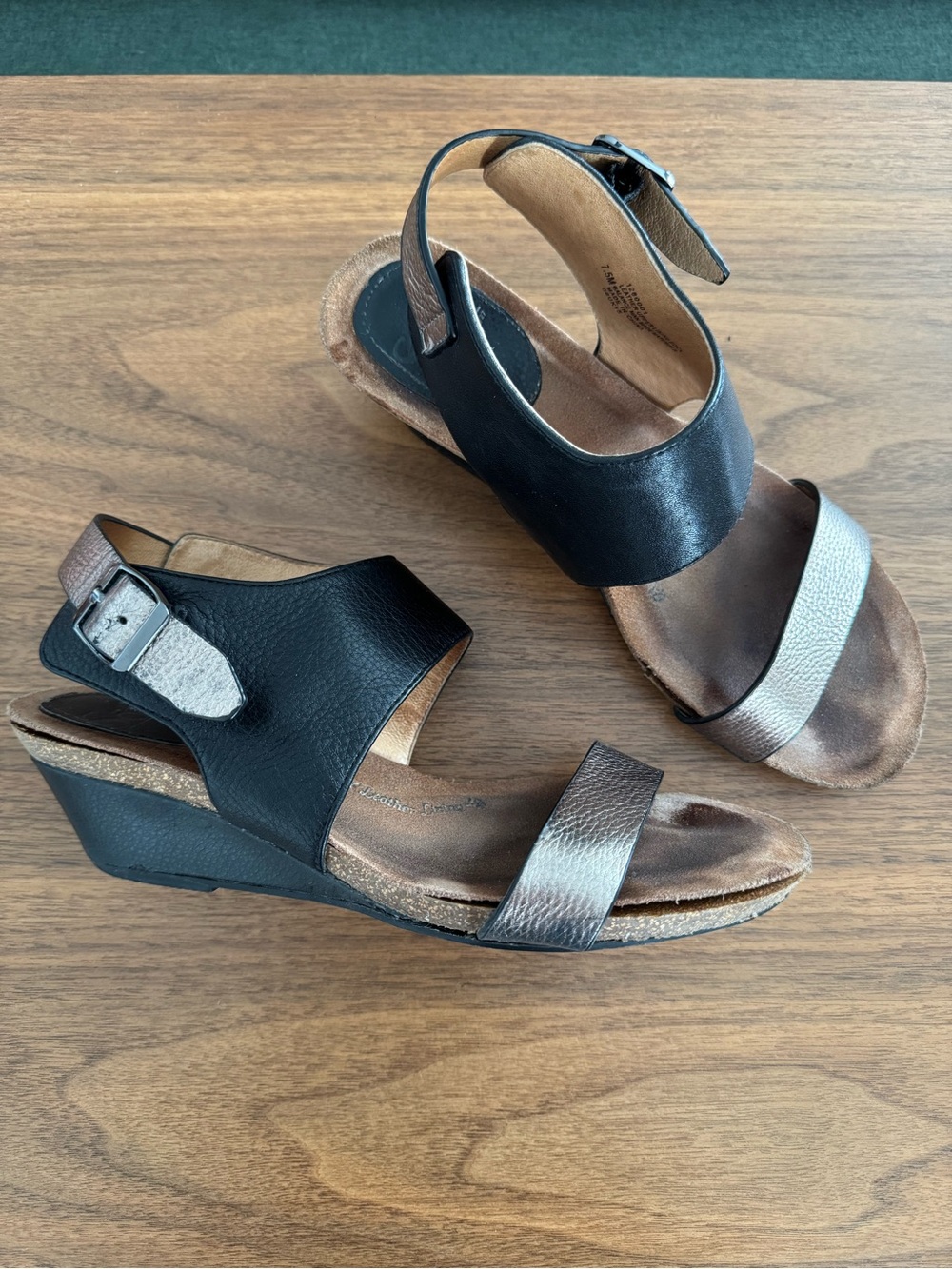 Söfft brand Black & Metallic Wedge Sandal